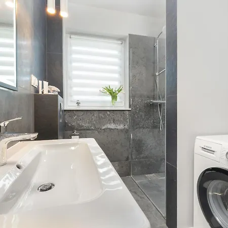 Apartment Blue 17 Z Basenem